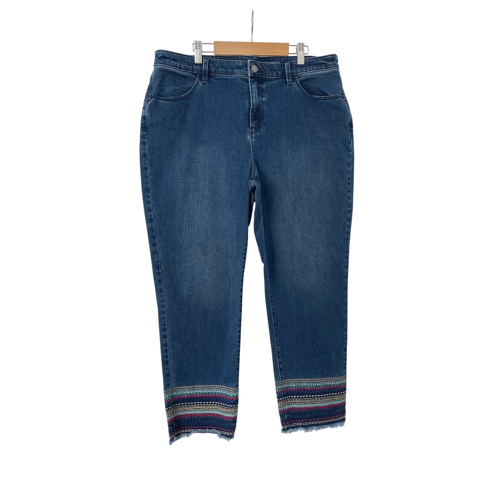 Chico's Girlfriend Slim Leg Jeans 2.5 US 14 Embroidered Frayed Ankle Stretch